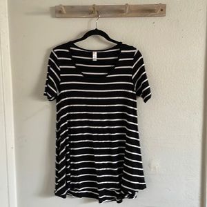 LuLaRoe Perfect Tee